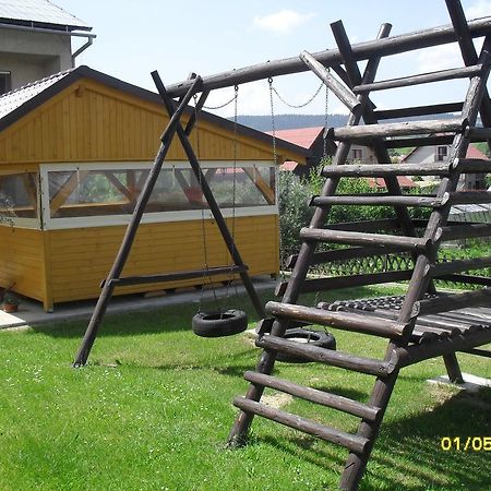 Penzion U Peta Hrustin Kültér fotó
